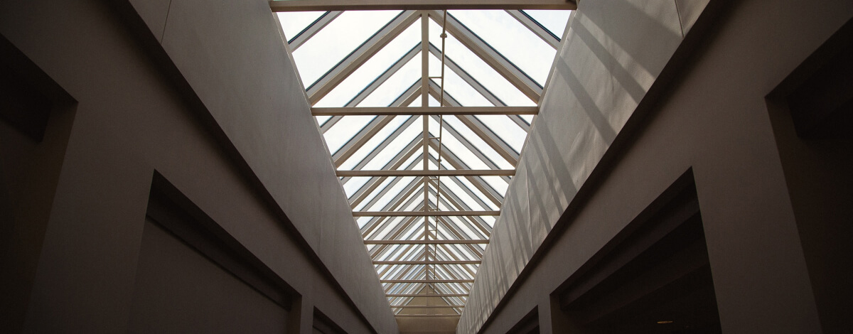Proyectos de Iluminacion Decorativa e Industrial 9 comercial skylight install